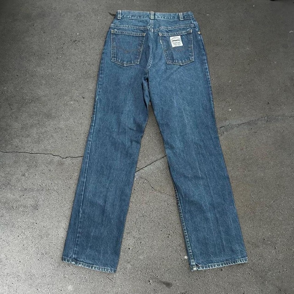 Vintage women's Levi's white tan dark wash straight leg jeans 28x32